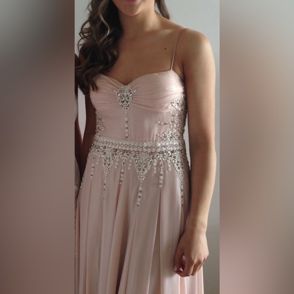 Mignon beaded rose gown - Picture 7 of 9